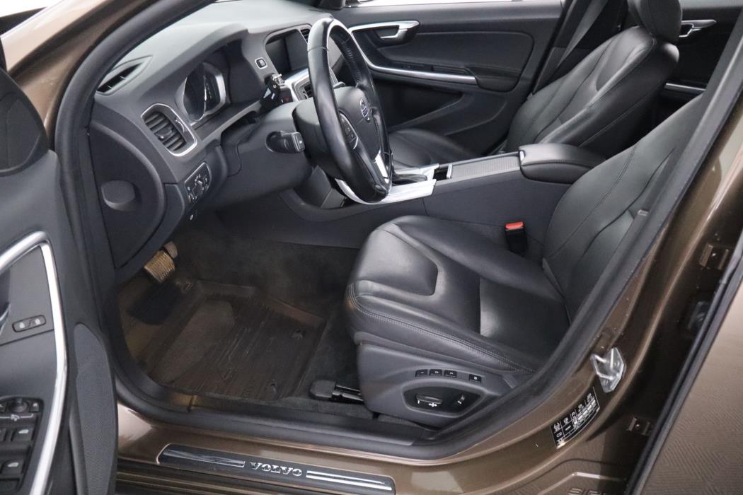 VOLVO V60 Cross Country 2018