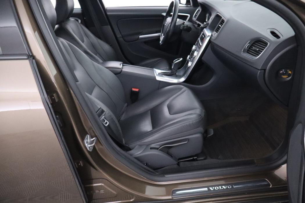 VOLVO V60 Cross Country 2018