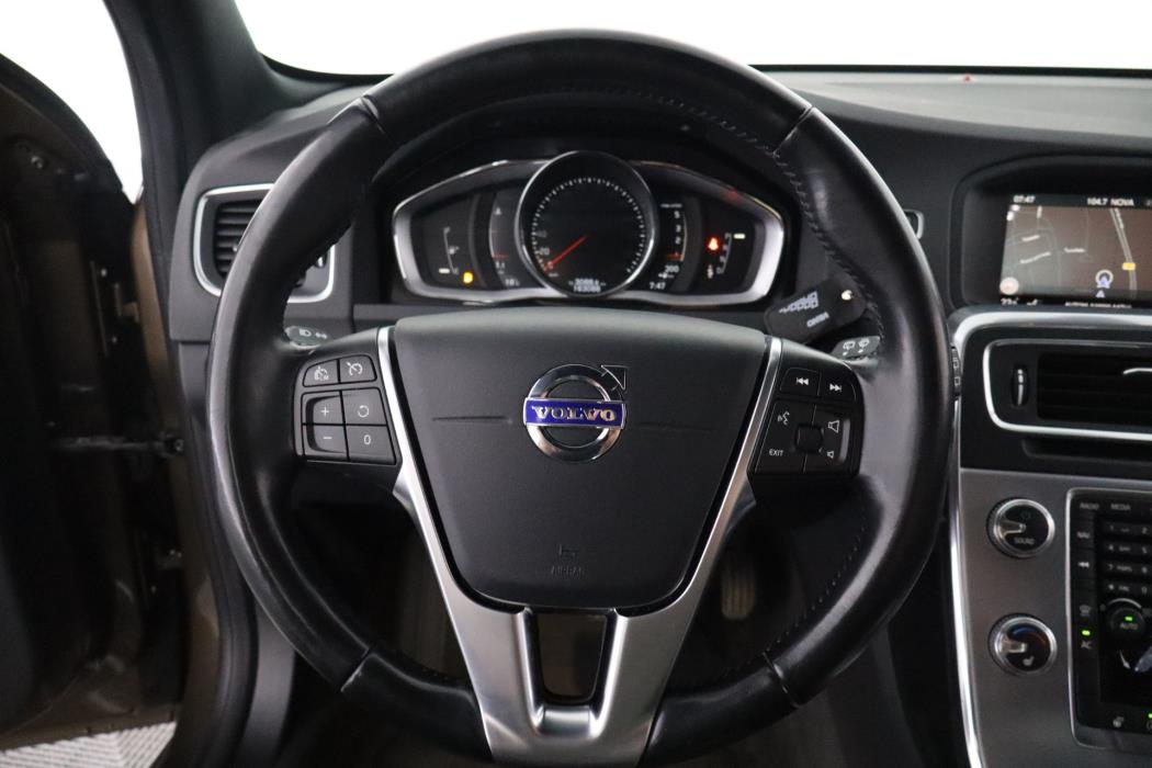 VOLVO V60 Cross Country 2018