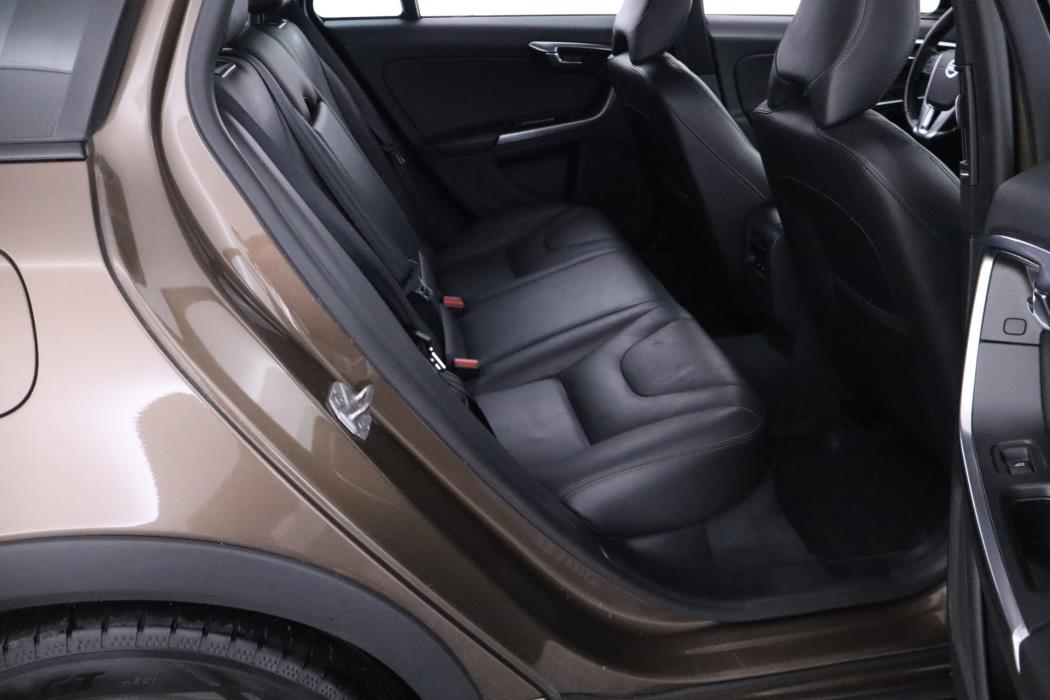 VOLVO V60 Cross Country 2018