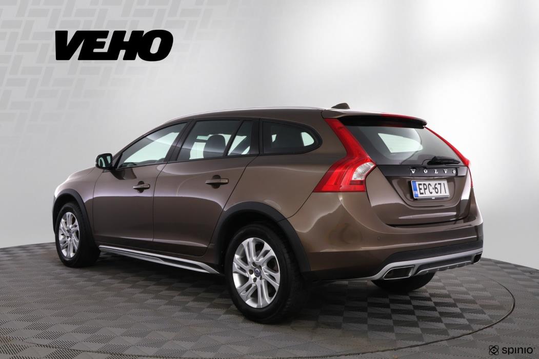 VOLVO V60 Cross Country 2018
