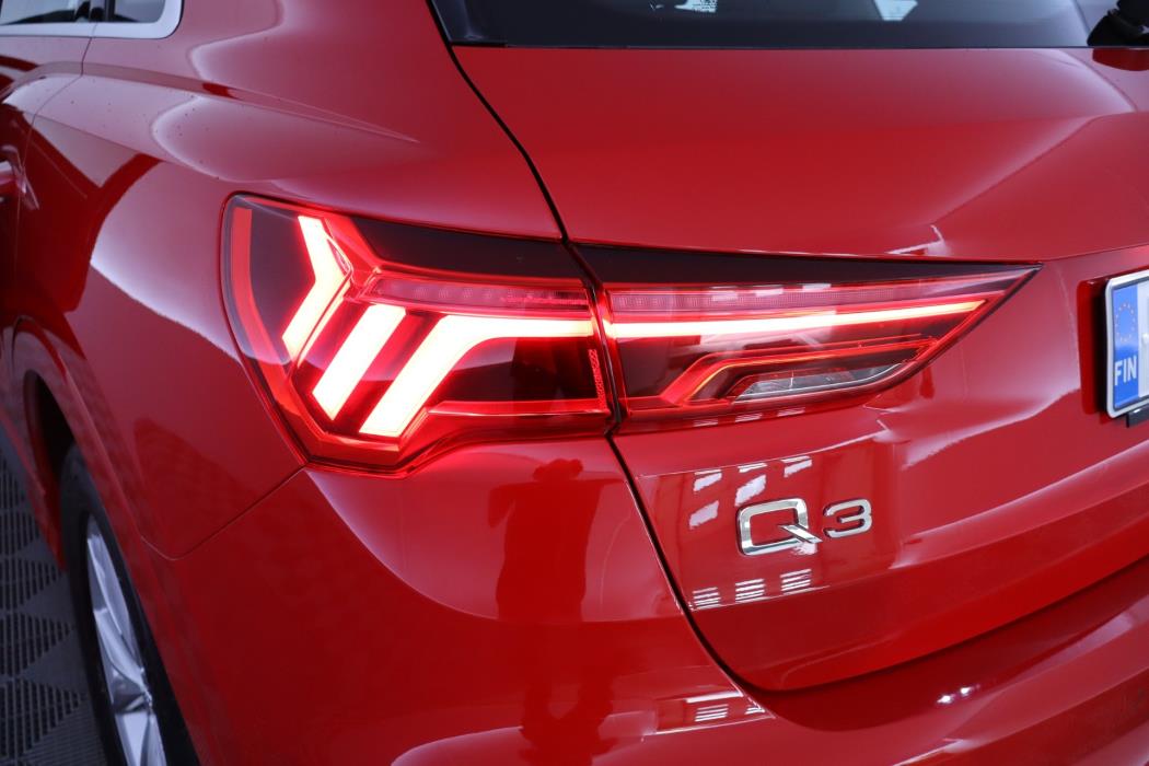 AUDI Q3 2019