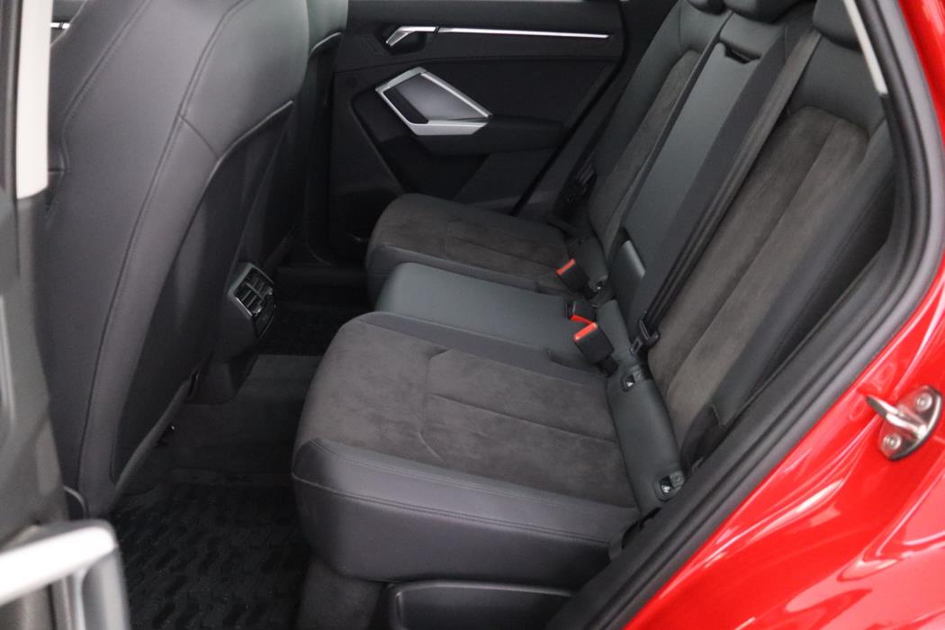 AUDI Q3 2019