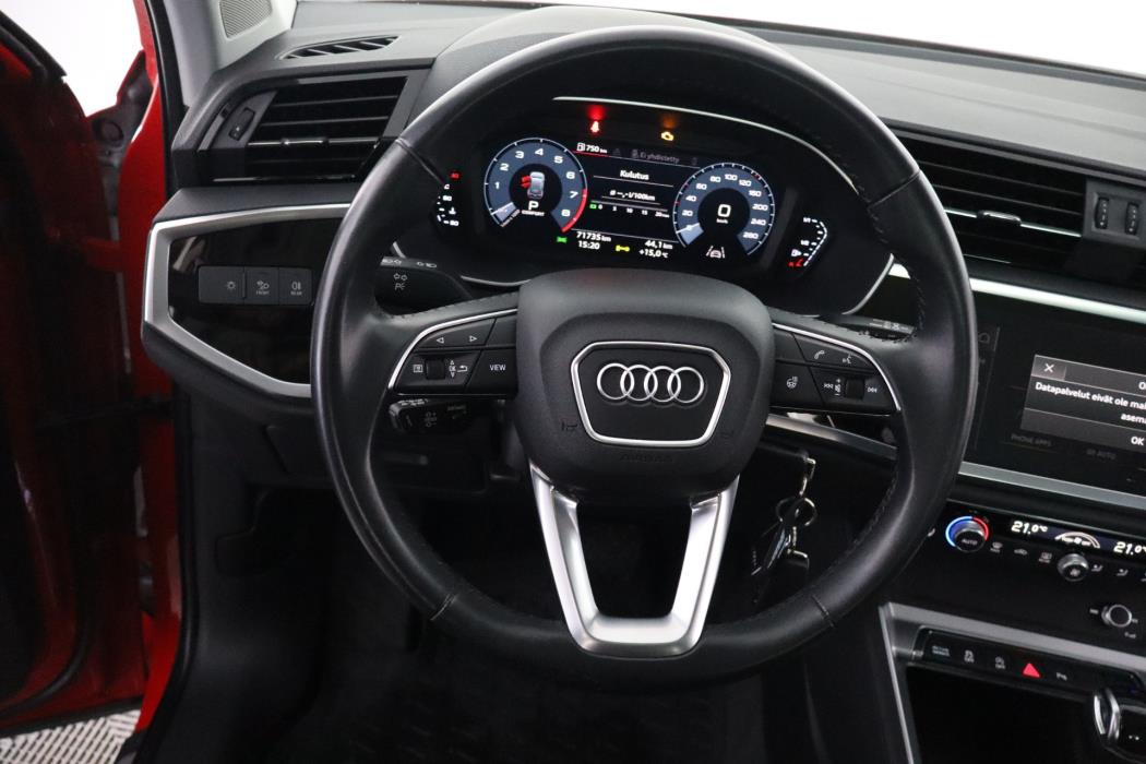 AUDI Q3 2019