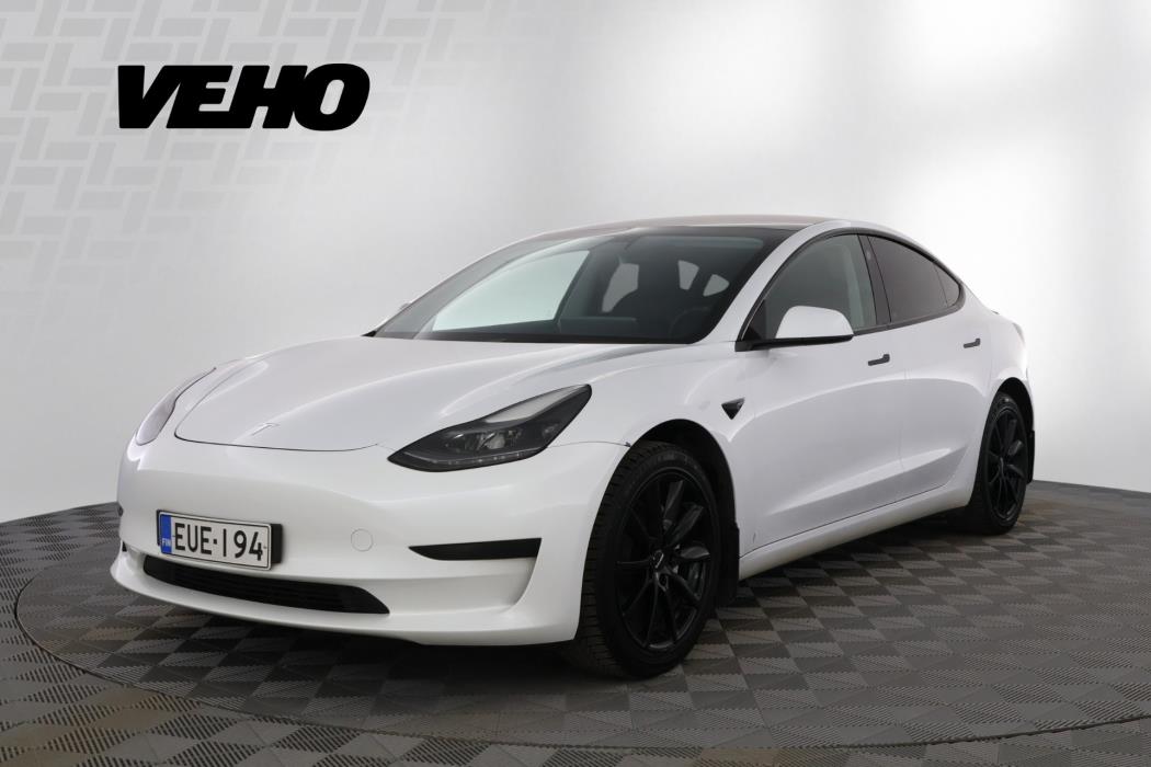 TESLA Model 3 2021
