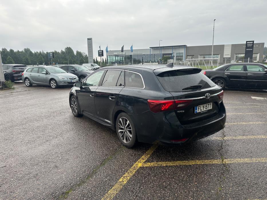 TOYOTA AVENSIS 2016