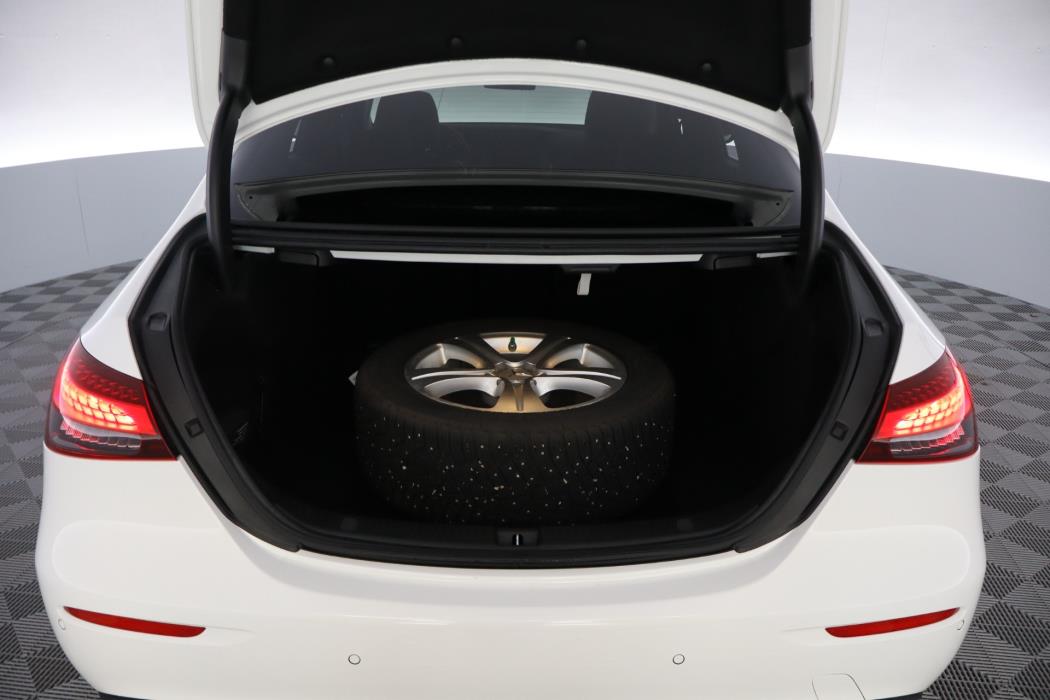 MERCEDES-BENZ E 2021