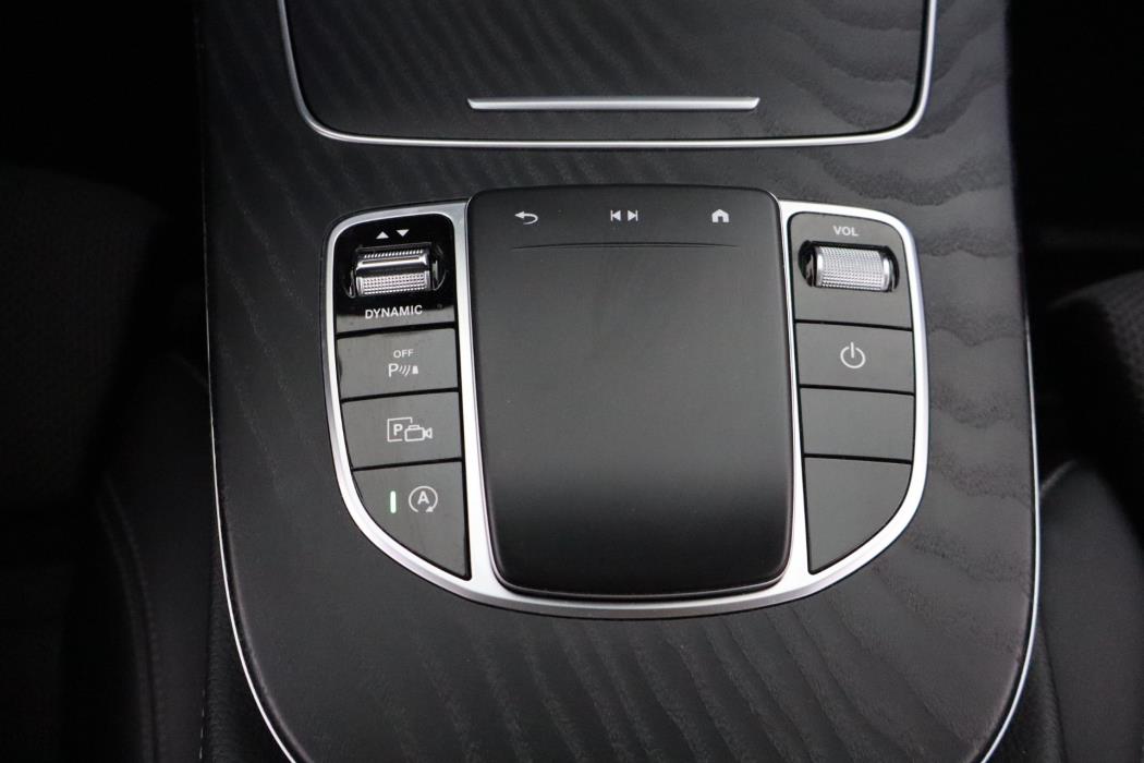 MERCEDES-BENZ E 2021