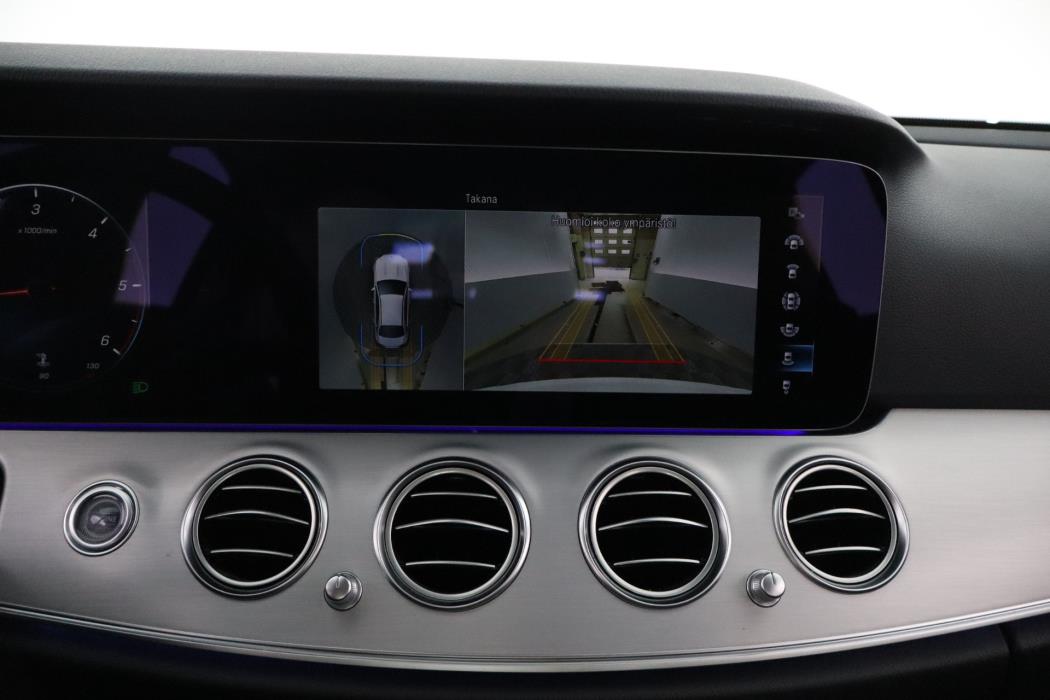 MERCEDES-BENZ E 2021
