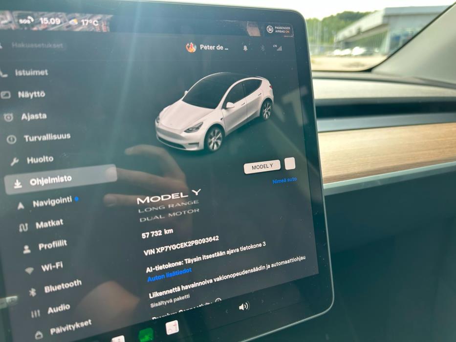 TESLA Model Y 2023