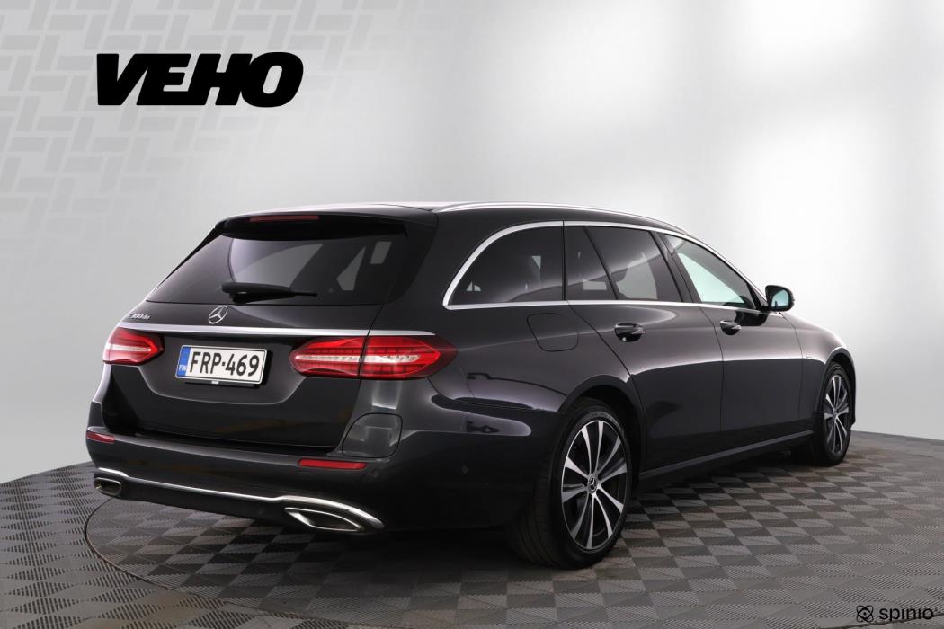 MERCEDES-BENZ E 2020