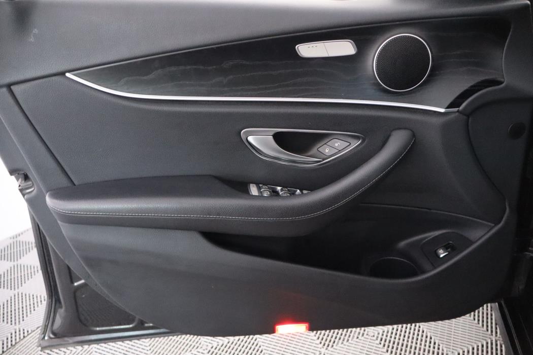 MERCEDES-BENZ E 2020