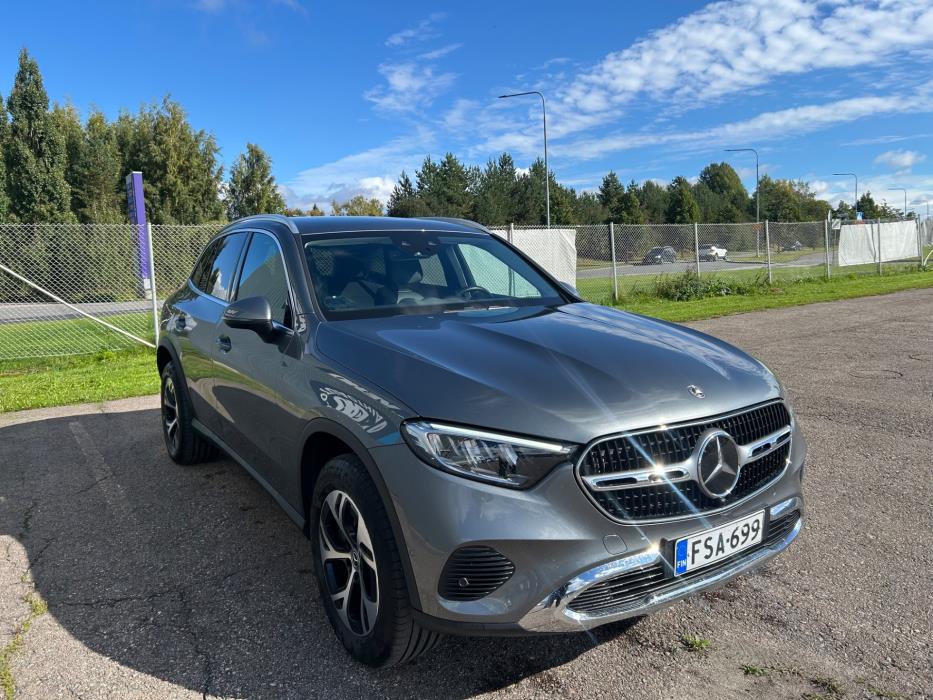 MERCEDES-BENZ GLC 2023