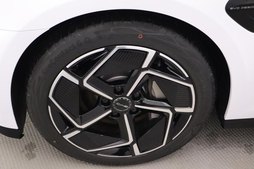 BYD Seal 2025
