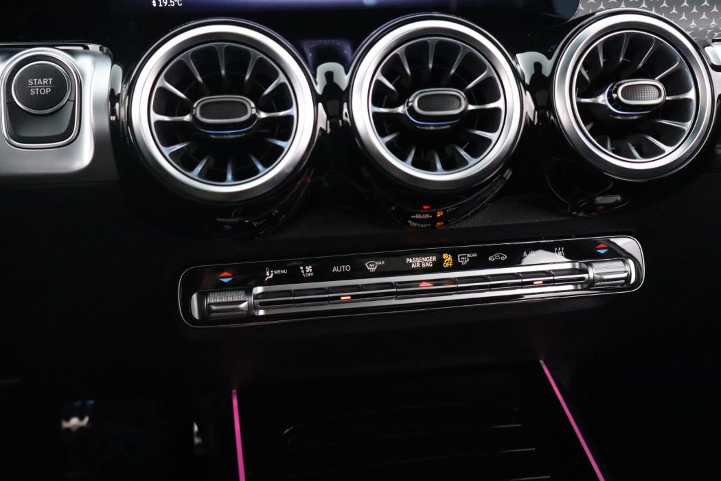 Mercedes-Benz EQB 2025