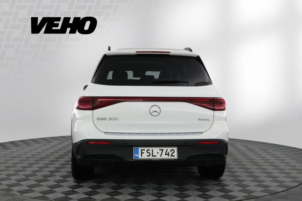 Mercedes-Benz EQB 2025