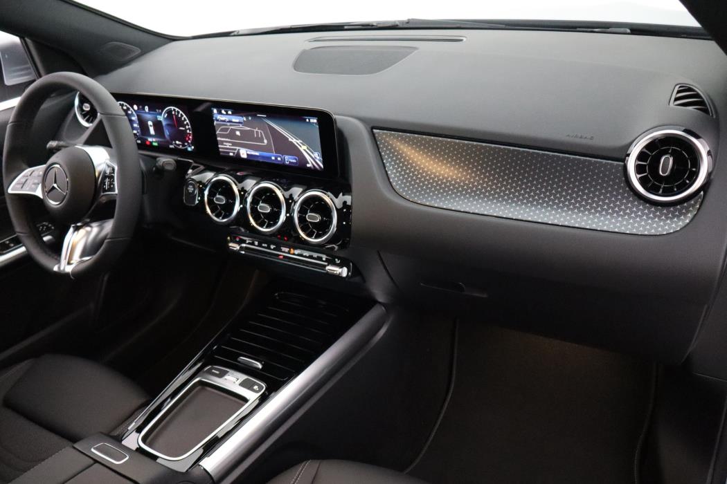 Mercedes-Benz GLA 2025