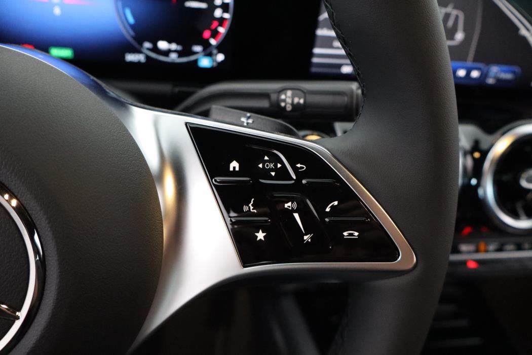 Mercedes-Benz GLA 2025