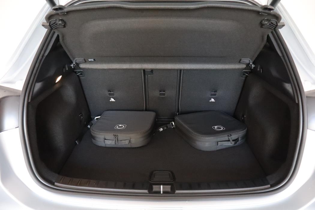 Mercedes-Benz GLA 2025