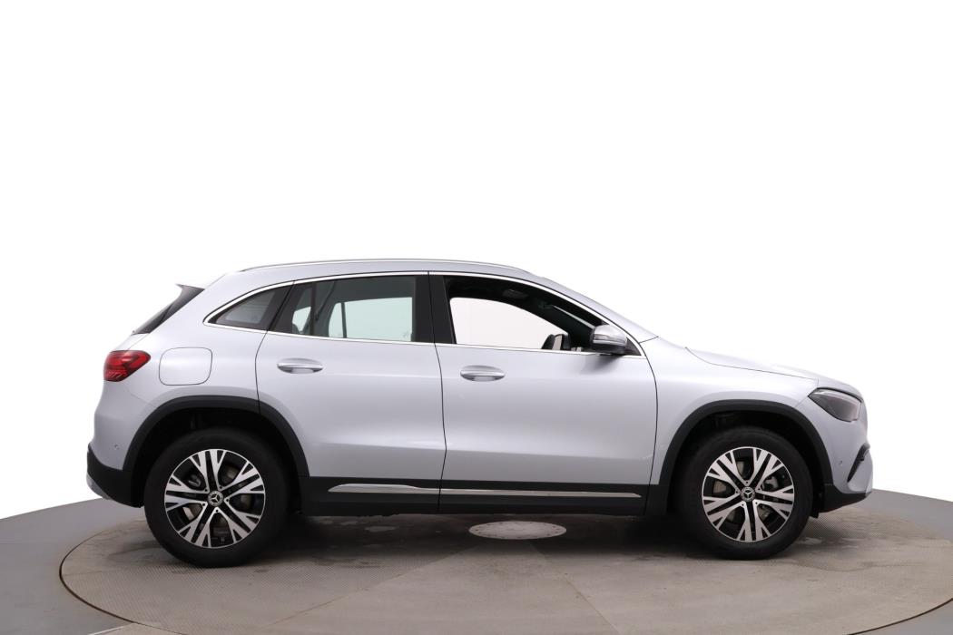 Mercedes-Benz GLA 2025