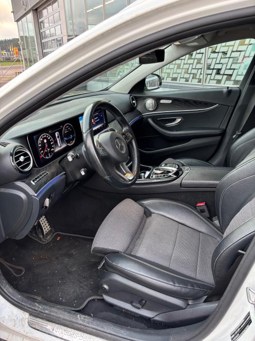 MERCEDES-BENZ E 2017