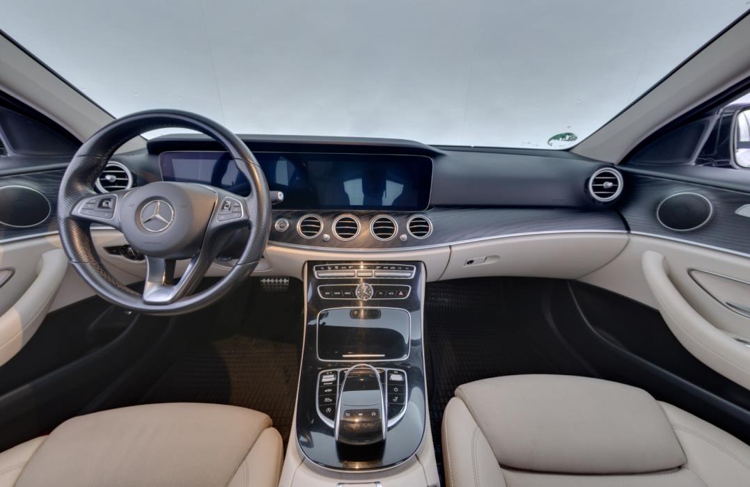 MERCEDES-BENZ E 2017