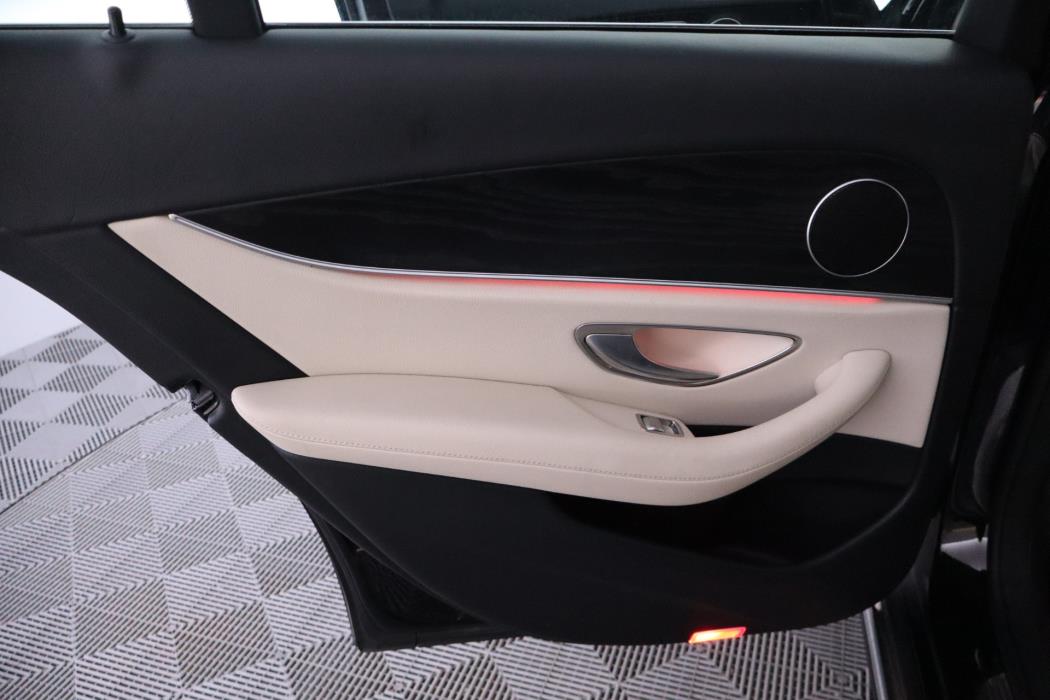 MERCEDES-BENZ E 2017