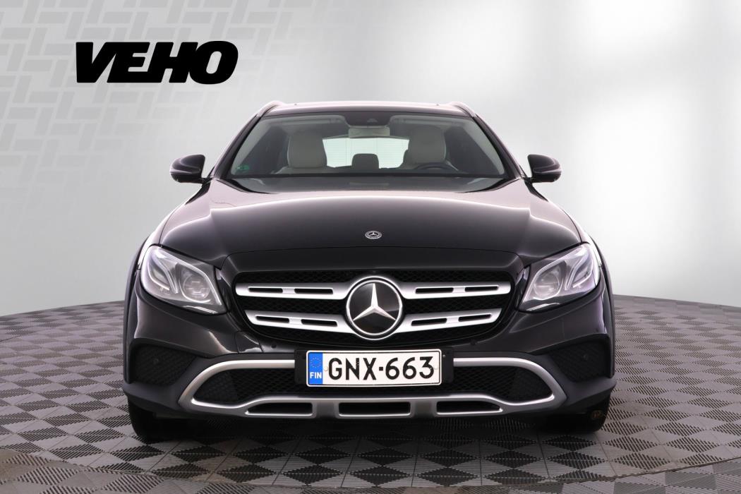 MERCEDES-BENZ E 2017