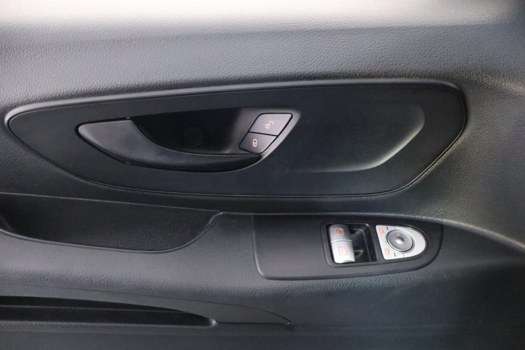 MERCEDES-BENZ VITO 2015