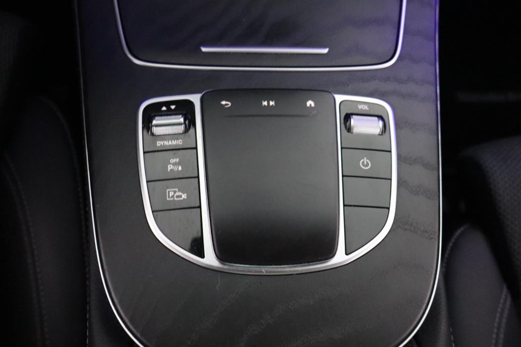 Mercedes-Benz E 2022