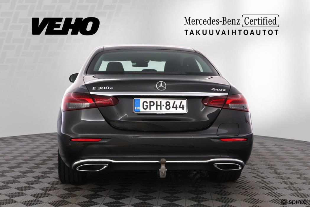 Mercedes-Benz E 2022