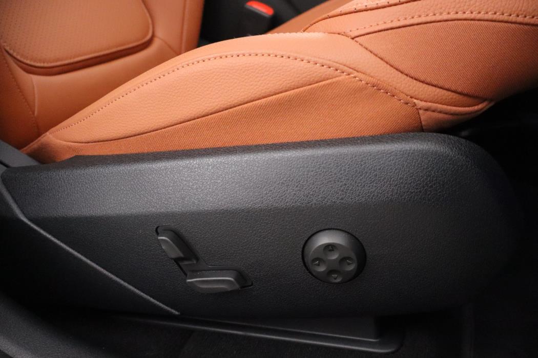 Mercedes-Benz GLC 2023