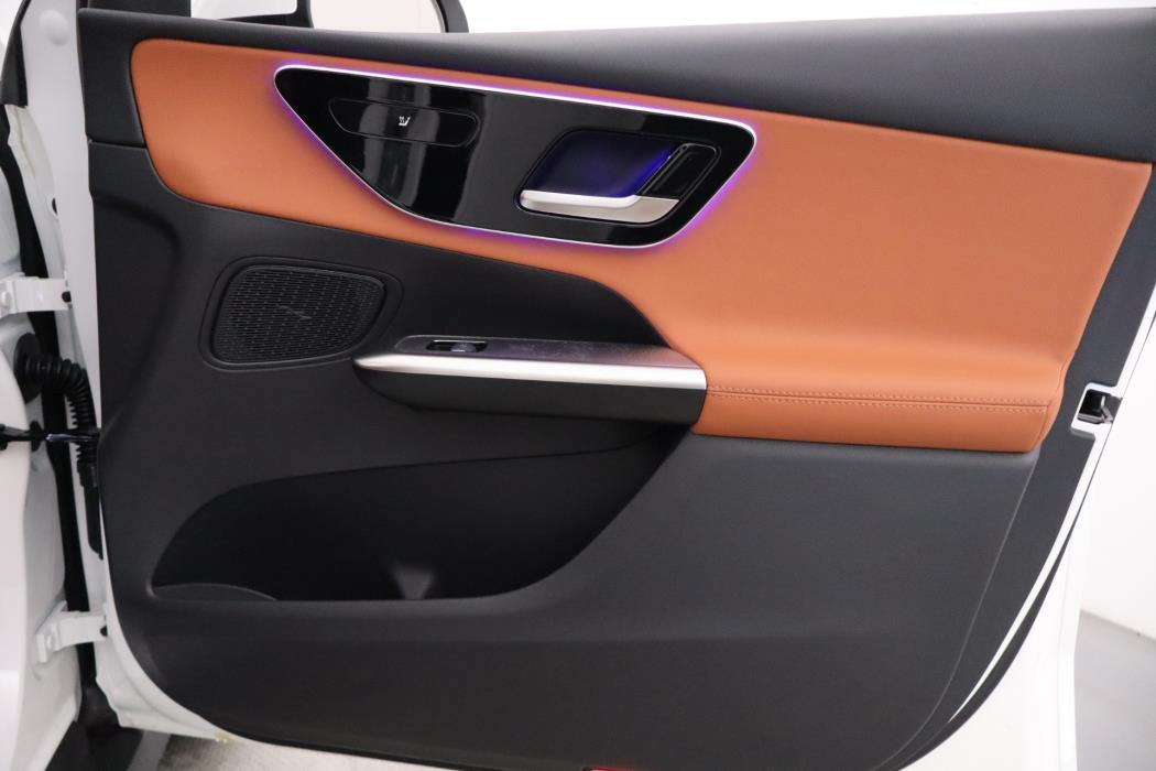 Mercedes-Benz GLC 2023