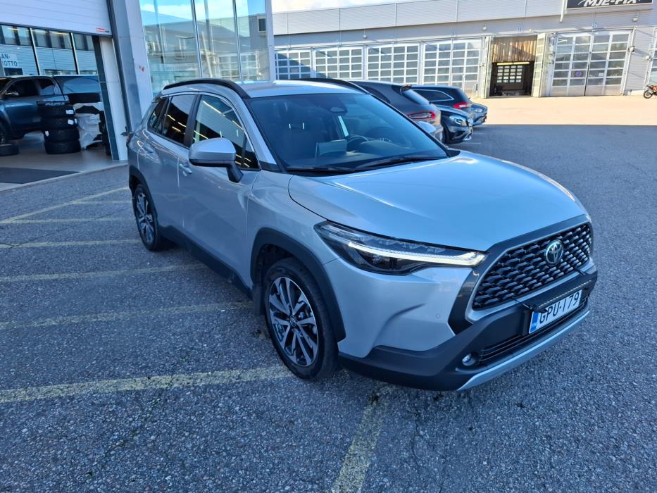 TOYOTA Corolla Cross 2024