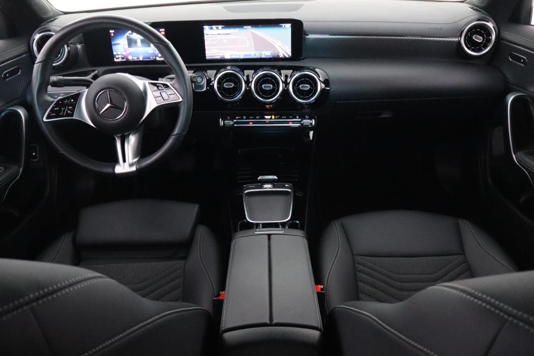 Mercedes-Benz CLA 2024