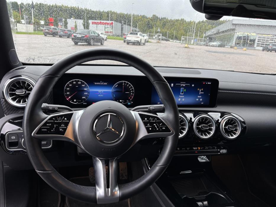 MERCEDES-BENZ CLA 2024