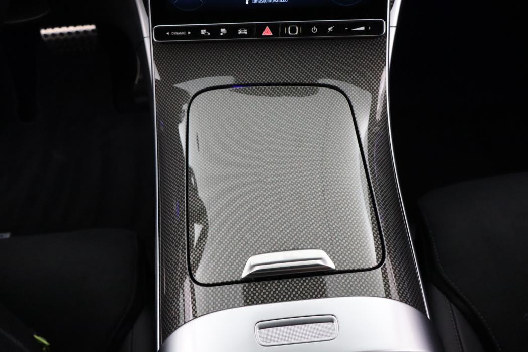 MERCEDES-BENZ C 2025