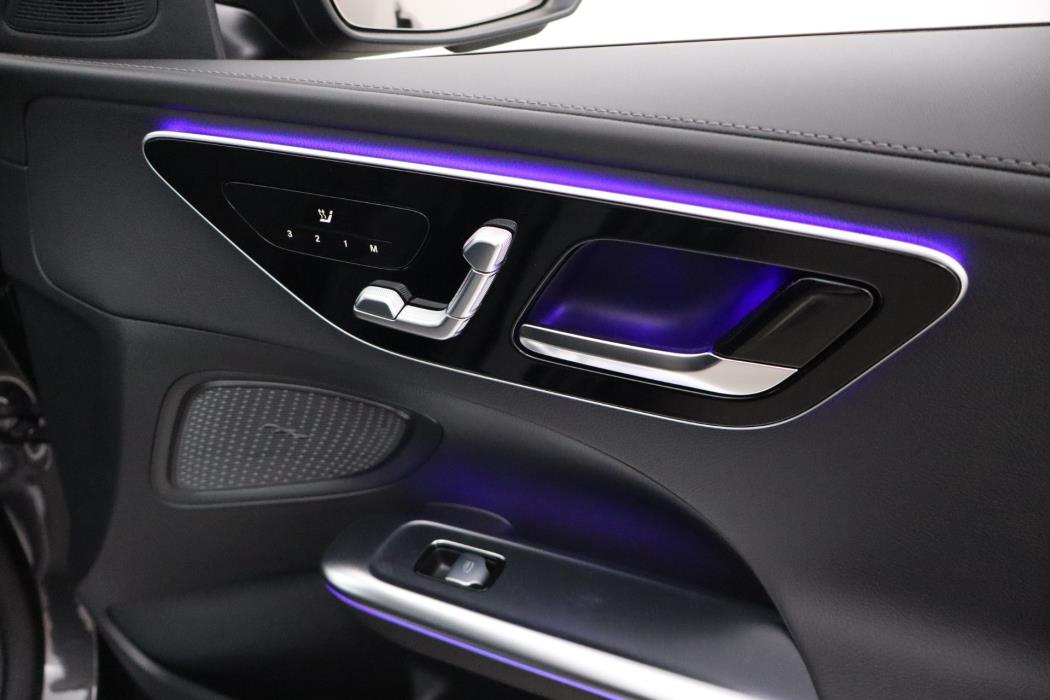 MERCEDES-BENZ C 2025