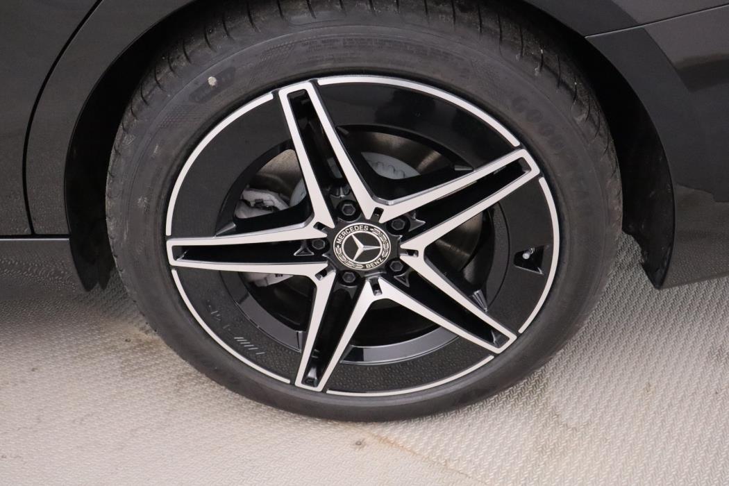 MERCEDES-BENZ C 2025