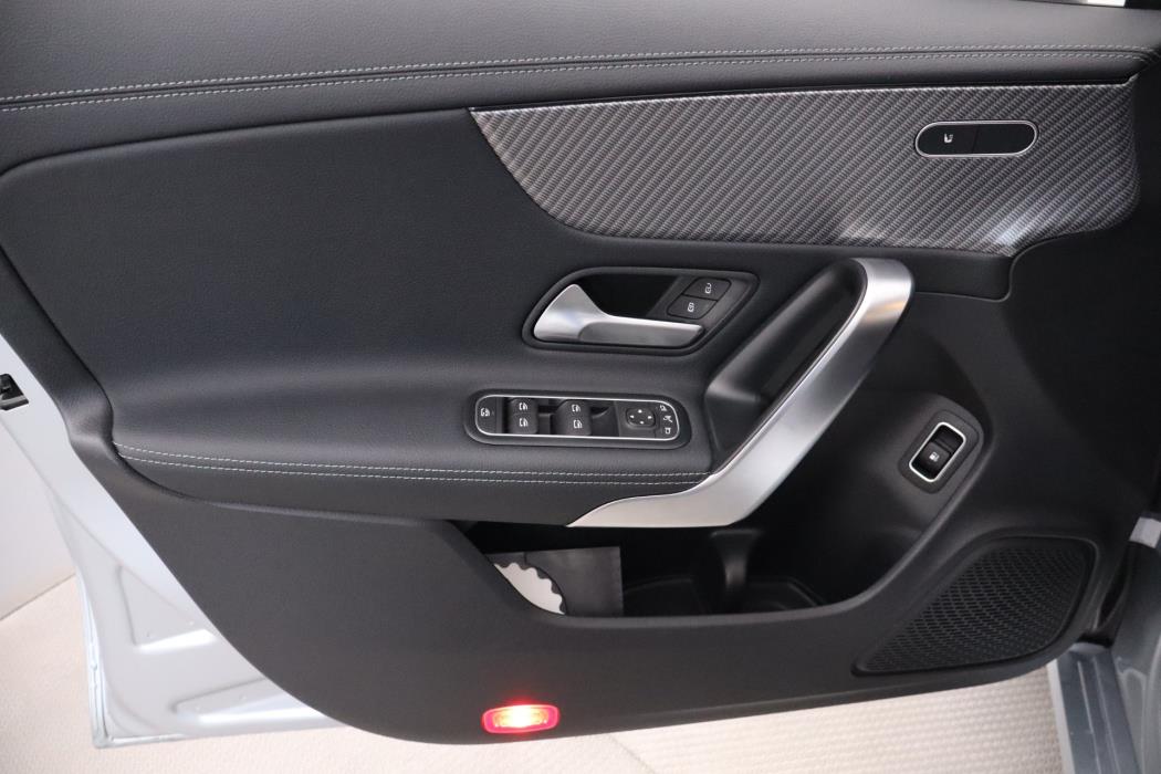 Mercedes-Benz CLA 2025