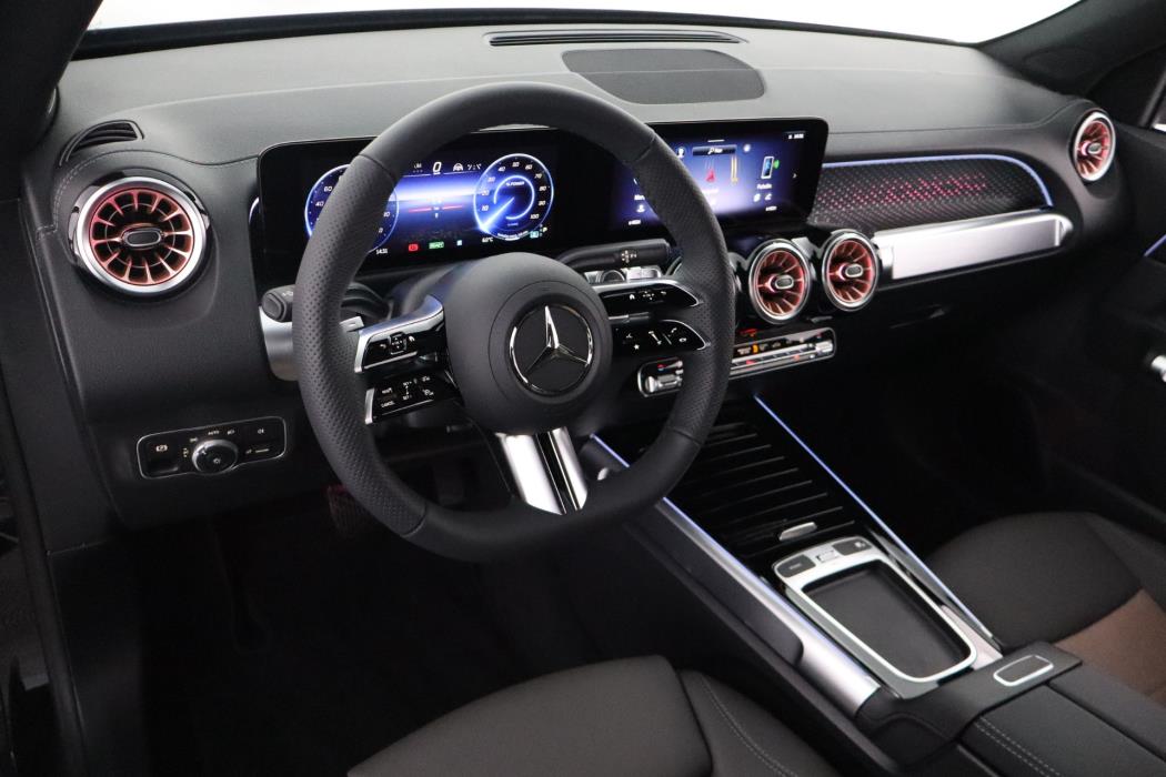 Mercedes-Benz EQB 2026