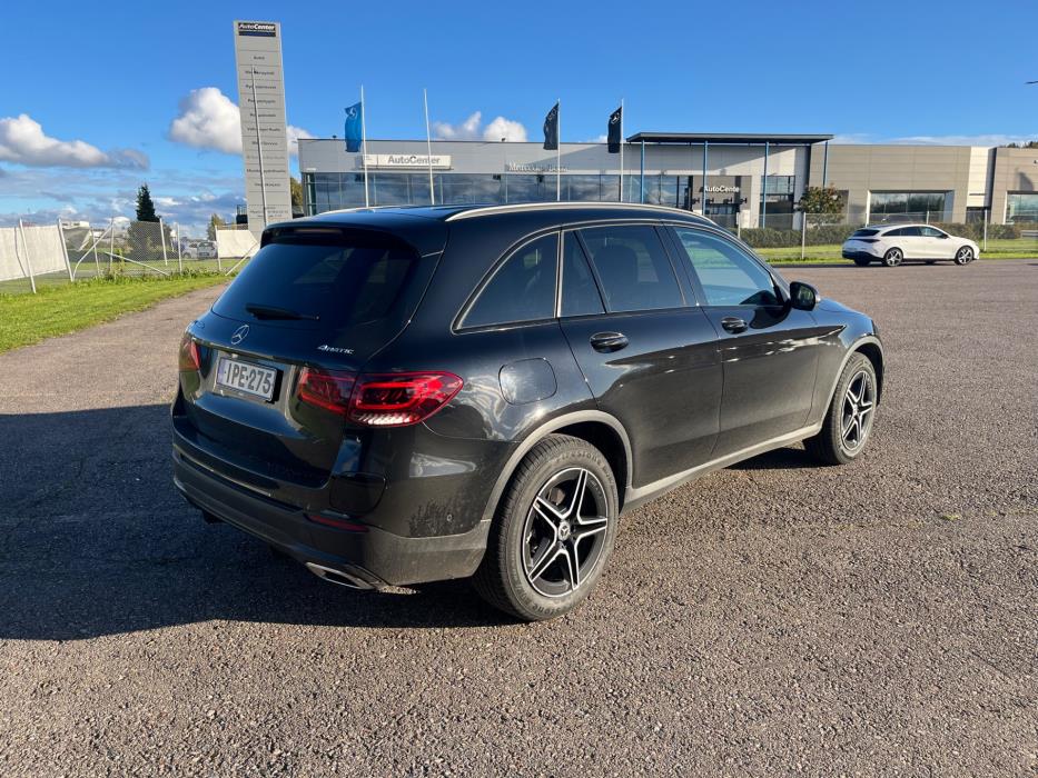MERCEDES-BENZ GLC 2022