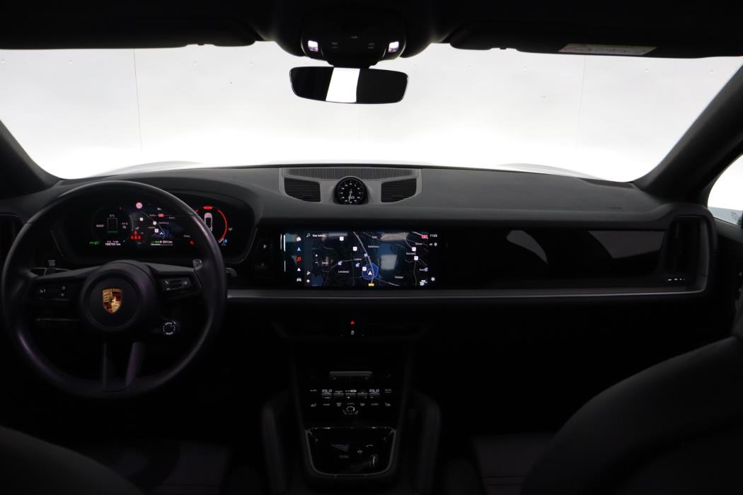 Porsche Cayenne 2023