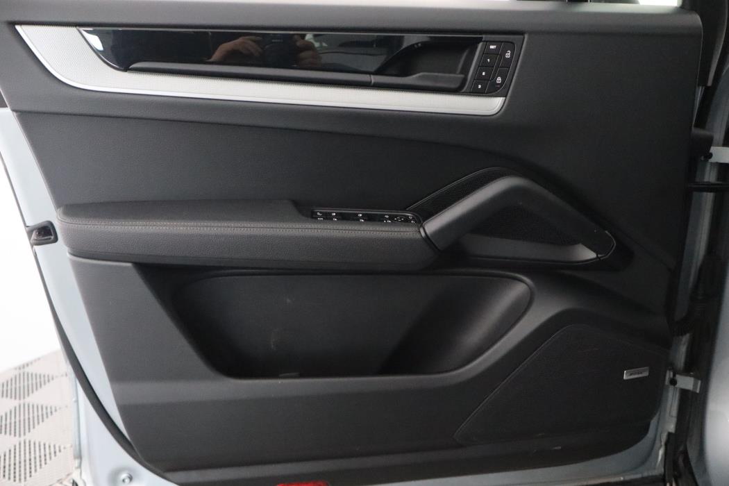 Porsche Cayenne 2023