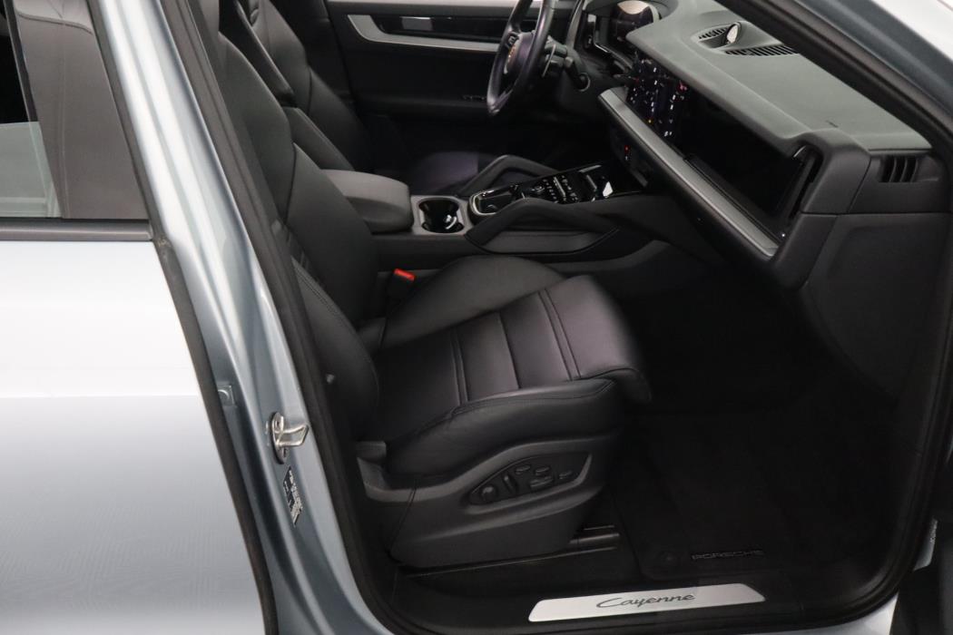 Porsche Cayenne 2023
