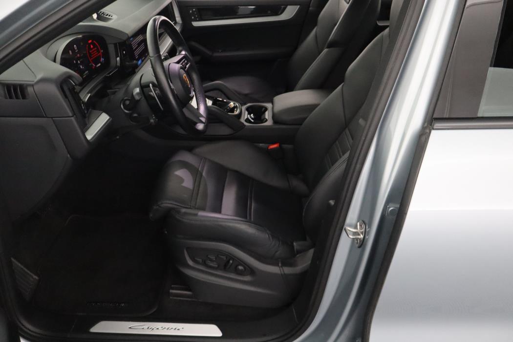 Porsche Cayenne 2023