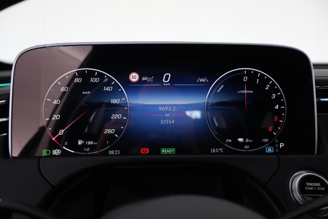 MERCEDES-BENZ E 2025