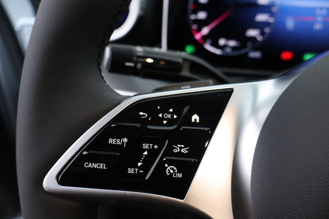 Mercedes-Benz C 2025