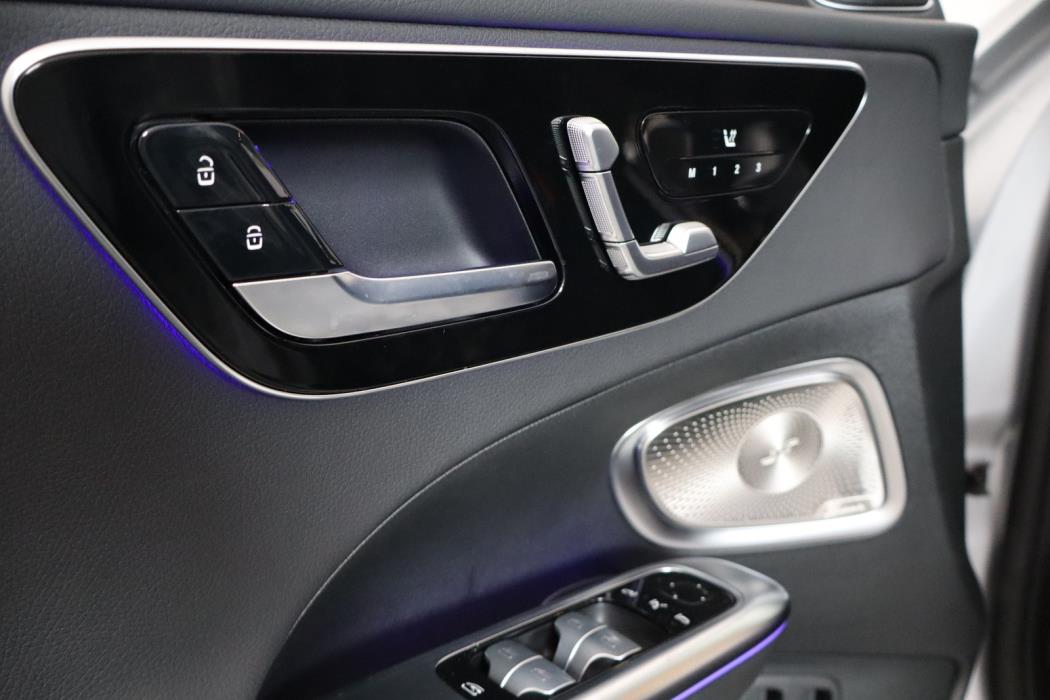 Mercedes-Benz C 2025