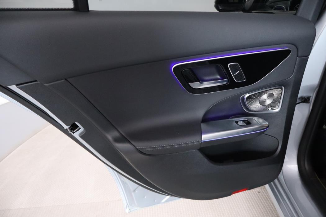 Mercedes-Benz C 2025